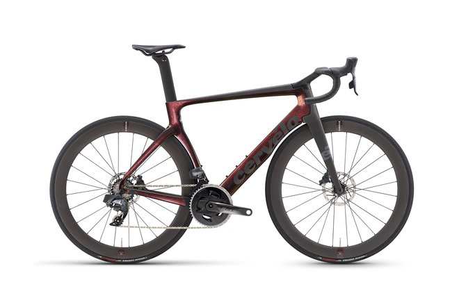 Roue Cervelo S5 du catalogue.  Spécial des ventes régulières, pour le commun des mortels.  PHOTO : Archives du fabricant / Cervelo