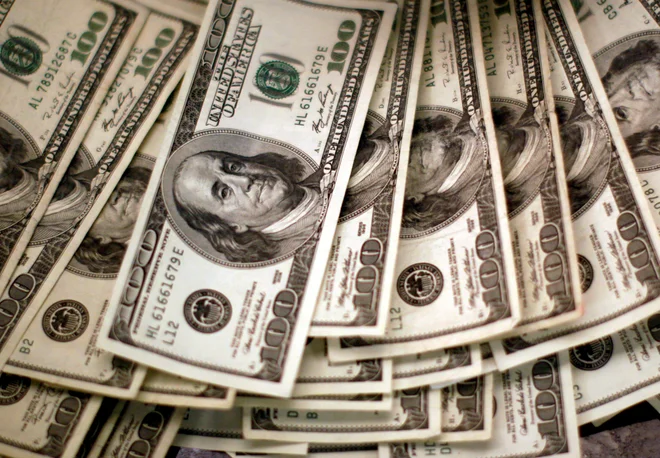 Ministrstvu za finance je ta teden uspelo odkupiti glavnino leta 2014 izdanih dolarskih obveznic, ki zapadejo leta 2024. FOTO Rick Wilking/Reuters
