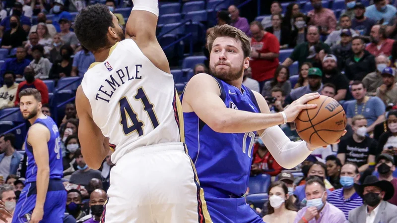 Fotografija: Luka Dončić je imel spet svoj šov. FOTO: Stephen Lew/USA Today Sports