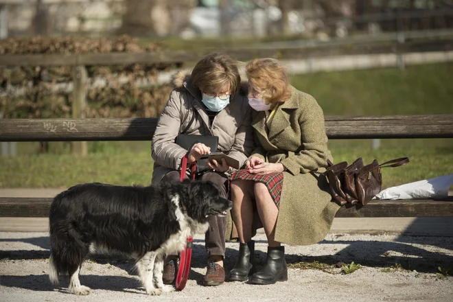 Trenutno imamo v Sloveniji 624.000 uživalcev pokojnin. FOTO:  Jure Eržen/Delo
