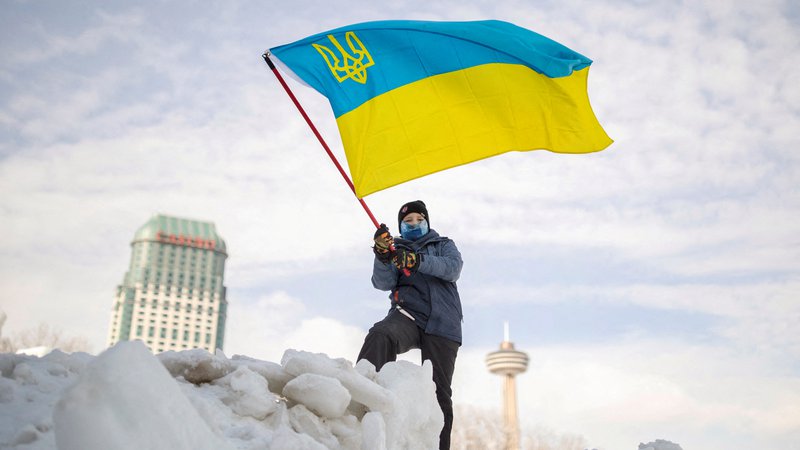 Fotografija: Bitka – če do nje pride – se bo odvijala na ukrajinskih tleh in terjala ukrajinska življenja. FOTO: Nick Iwanyshyn/Reuters
