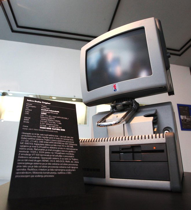 Leta 1985 je bil izdelan Triglav, eden prvih multiprocesorskih računalnikov na svetu. FOTO: Jože Suhadolnik
