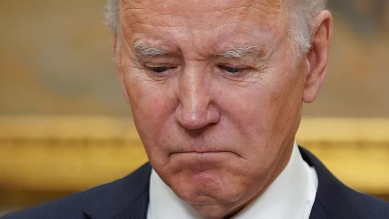 Fotografija: Ameriški predsednik Joe Biden svari pred ruskim napadom na Ukrajino. Foto Kevin Lamarque/Reuters