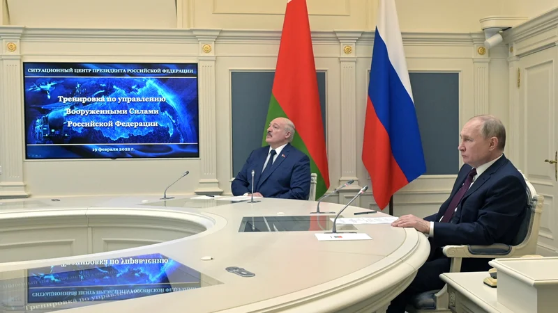 Fotografija: Rusija je v zadnjih tednih v bližini ukrajinskih meja izvajala obsežne vojaške vaje. FOTO: Sputnik via Reuters