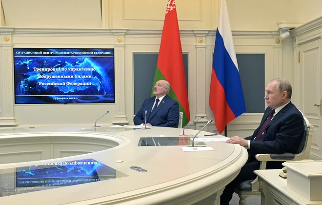 Rusija je v zadnjih tednih v bližini ukrajinskih meja izvajala obsežne vojaške vaje.&nbsp;FOTO:&nbsp;Sputnik via Reuters
