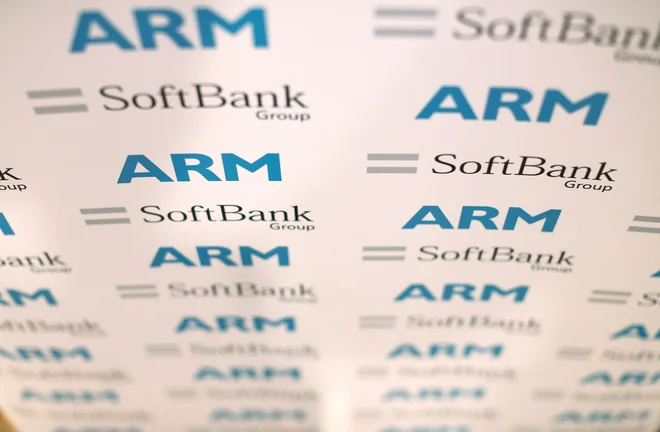 Namigovanja, da ga Softbank izkorišča za pokrivanje izgub zaradi svojih slabih naložb, so vse glasnejša. FOTO: Neil Hall Reuters