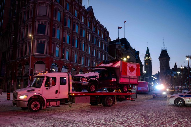 Protest kanadskih tovornjakarjev je navdihnil podobne akcije drugod po svetu. FOTO: Andrej Ivanov/AFP
