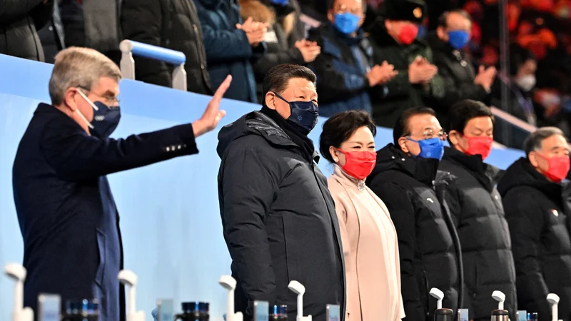 Fotografija: 2022 Beijing Olympics - Opening Ceremony - National Stadium, Beijing, China - February 4, 2022. Chinese President Xi Jinping and his wife Peng Liyuan during the opening ceremony. Pool via REUTERS/Anthony Wallace Foto Pool Pool Via Reuters
