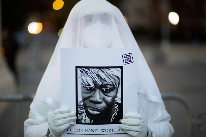 Lanski november v newyorškem Washington Square Parku. FOTO: Kena Betancur/Afp

