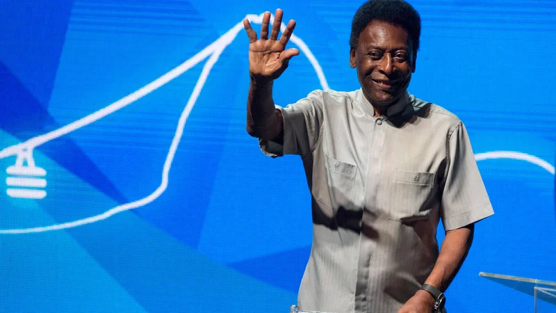 Fotografija: Pele na arhivski fotografiji iz Ria de Janeira. FOTO: Mauro Pimentel/AFP