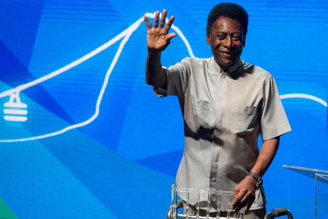 Pele na arhivski fotografiji iz Ria de Janeira. FOTO: Mauro Pimentel/AFP
