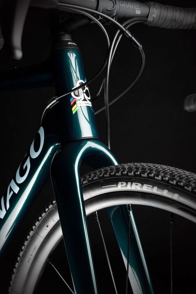 Prostora med temi vilicami je tudi za 44 mm široke gume. FOTO: Arhiv proizvajalca/Colnago
