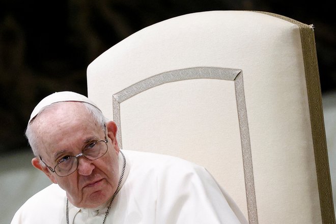 Papež Frančišek. FOTO: Guglielmo Mangiapane/Reuters
