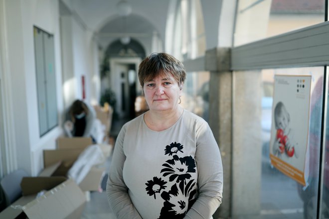 Socialna delavka Alenka Petek s Škofijske karitas zatrjuje, da so stiske ljudi v Ljubljani vse večje.
