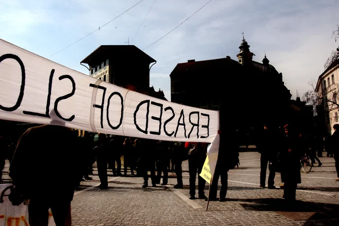 Če za kaj, bi se moral Borut Pahor izbrisanim opravičiti za oteženo zavlačevanje poprave krivic, ki jih je že pred več kot dvajsetimi leti ugotovilo ustavno sodišče. Foto Jure Eržen
