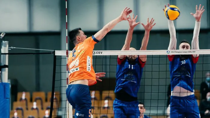 Fotografija: Alen Šket bo imel svoji vlogo in nalogo v napadu oranžnih zmajev. FOTO: Alen Hadžić/ACH Volley