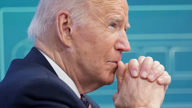 Fotografija: Ameriški predsednik Joe Biden že nekaj časa opozarja pred ruskimi akcijami. Foto Kevin Lamarque/Reuters
