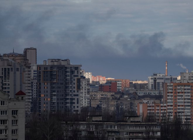 Dim se dviga nad ukrajinsko prestolnico. FOTO: Gleb Garanich/Reuters
