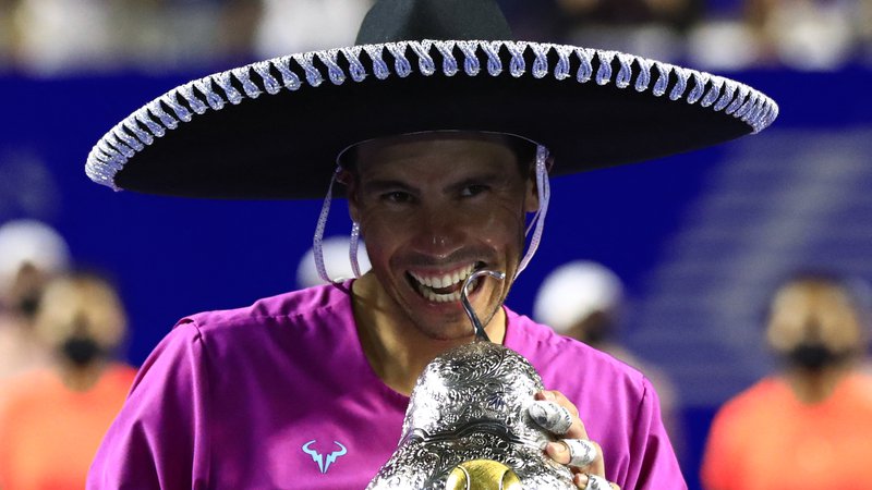 Fotografija: Španski teniški as Rafael Nadal je začel leto 2022 na silovit način. FOTO: Henry Romero/Reuters
