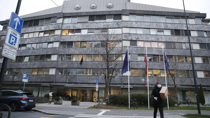 Poziv ima tudi podporo Aktiva novinarjev Radia Slovenija, Aktiva MMC, Koordinacije novinarskih sindikatov RTV Slovenija, Društva novinarjev Slovenije in Sindikata novinarjev Slovenije. FOTO: Leon Vidic/Delo
