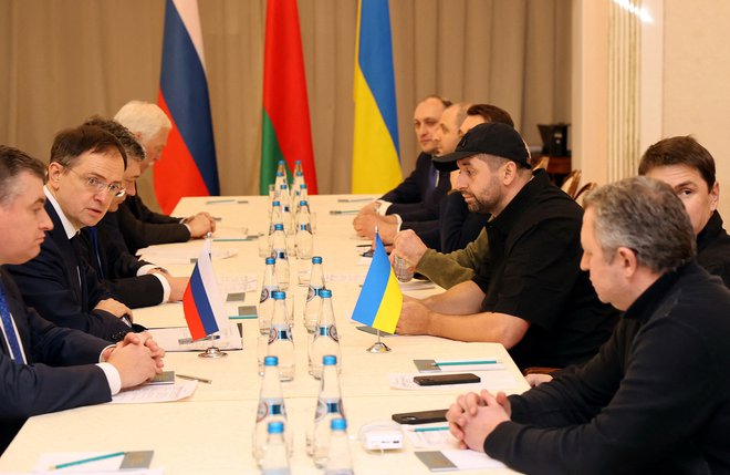 Pogajanja med Rusijo in Ukrajino. FOTO: Belta via Reuters
