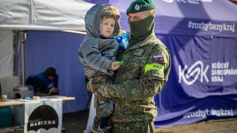 Fotografija: Ne le Madžari, na pomoč je priskočila malodane vsa Evropa. FOTO: Voranc Vogel/Delo