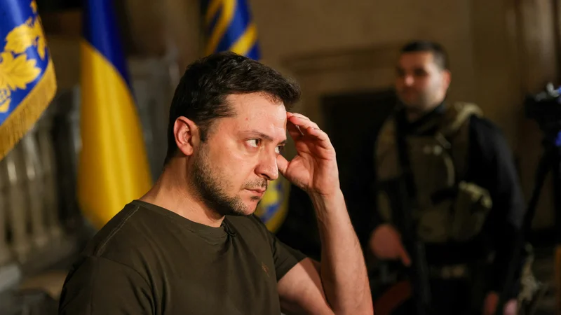 Fotografija: »Za Ukrajino je Evropa upanje, da je mogoče lepše in bolj civilizirano življenje,« je tik pred izvolitvijo za Delo izjavil ukrajinski predsednik Volodimir Zelenski. FOTO: Umit Bektas/Reuters