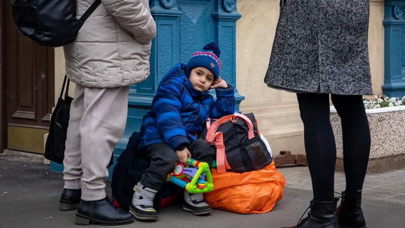 Fotografija: Otroci so največja žrtev nesmiselne vojne. FOTO: Voranc Vogel
