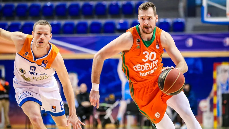 Fotografija: Zoran Dragić je prispeval 15 točk k pomembni zmagi nad Mornarjem. FOTO: ABA