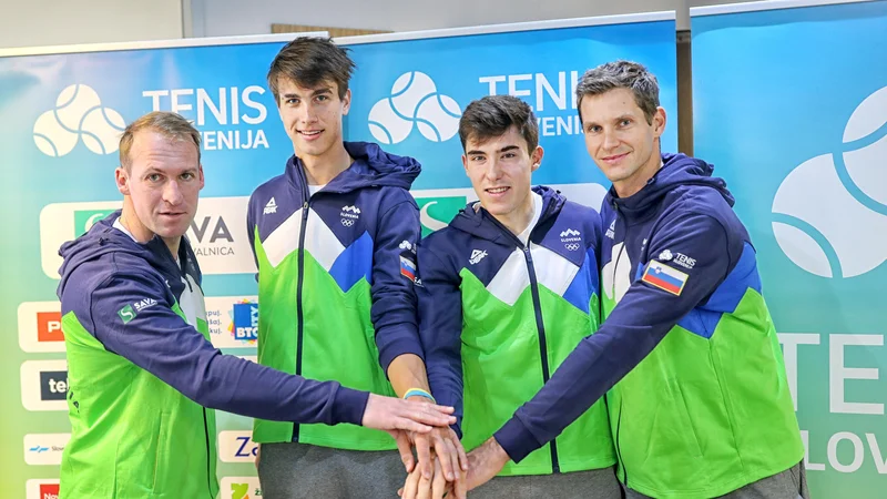 Fotografija: Slovenski mušketirji so klonilli v Južni Ameriki. Z desne kapetan Grega Žemlja, Sebastian Dominko, Matic Dimic in Blaž Rola. FOTO: Blaž Samec/Delo