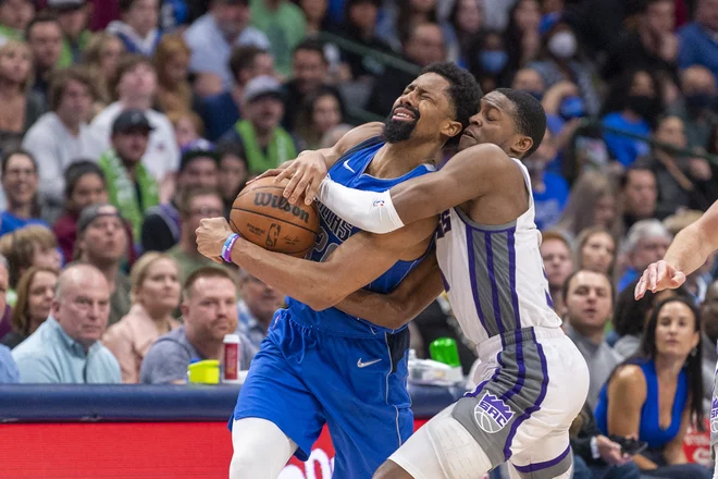 Spencer Dinwiddie se je izkazal v dresu Dallasa. FOTO: Jerome Miron/USA Today Sports
