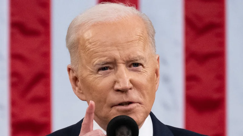 Fotografija: Joe Biden je v imenu varovanja okolja že prvi dan v Beli hiši začel obračunavati s hidravličnim lomljenjem. Foto Saul Loeb/AFP