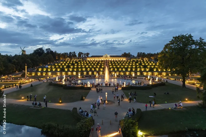 Das Neue Schlosstheater von Schloss Sanssouci, eines der am besten erhaltenen Barocktheater Europas, wurde kürzlich nach siebenjähriger Renovierung wiedereröffnet.  FOTO: Foto von Hans Bach/TMB