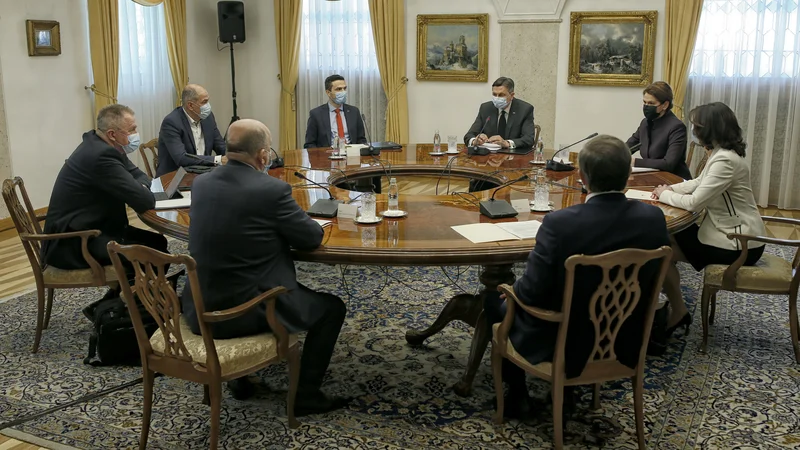 Fotografija: Predsednik republike Borut Pahor se je v preteklih dneh o vojni v Ukrajini pogovoril s predsedniki večine parlamentarnih strank in zaznal veliko enotnost. FOTO: Blaž Samec/Delo