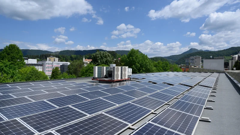 Fotografija: Energetski sistem ne sme biti predimenzioniran. To dosežemo s skrbnim pregledom potreb, z naprednimi programskimi orodji in napovedovanjem dinamike uporabnika. FOTO: Petrol