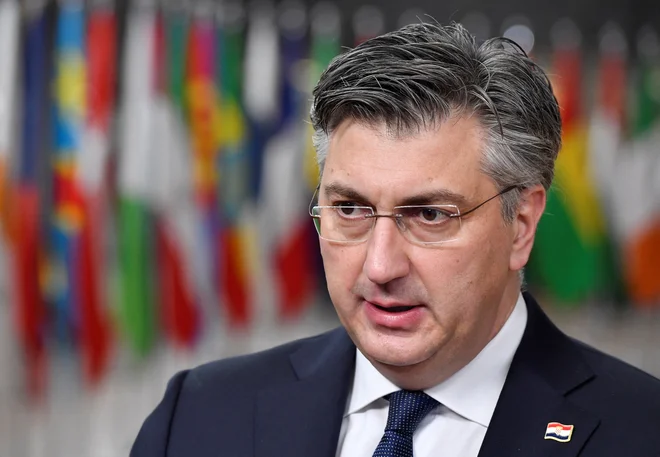 Andrej Plenković je potrdil, da gre za dron ruske proizvodnje, ni pa znano, ali ga upravlja ruska ali ukrajinska vojska. FOTO: Geert Vanden Wijngaert/Pool via Reuters
