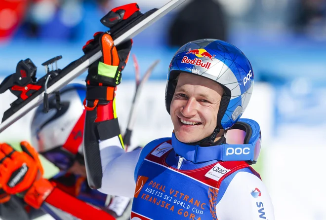 Marco Odermatt v Kranjski Gori ni skrival veselja ob imenitnem razpletu sezone. FOTO: Matej Družnik/Delo
