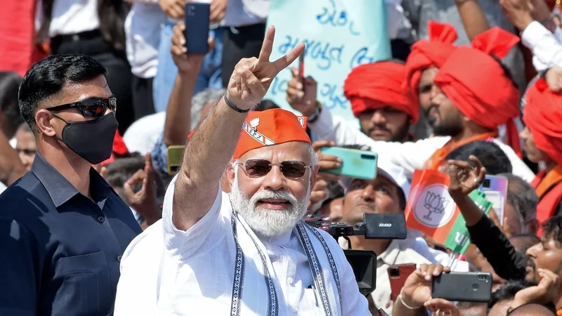 Fotografija: Eden od razlogov, da se premier Narendra Modi ni hotel opredeliti med Zahodom in Rusijo, je, da hoče ohraniti distanco zaradi Quada. FOTO: Sam Panthaky/AFP
