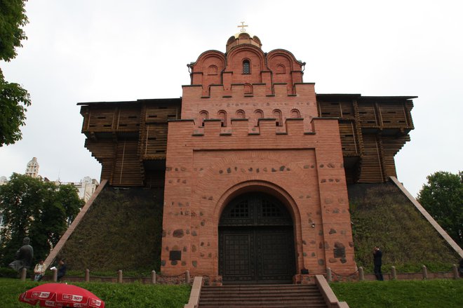 Zlata vrata v Kijevu so iz obdobja srednjeveške Kijevske Rusije. FOTO: Maja Grgič
