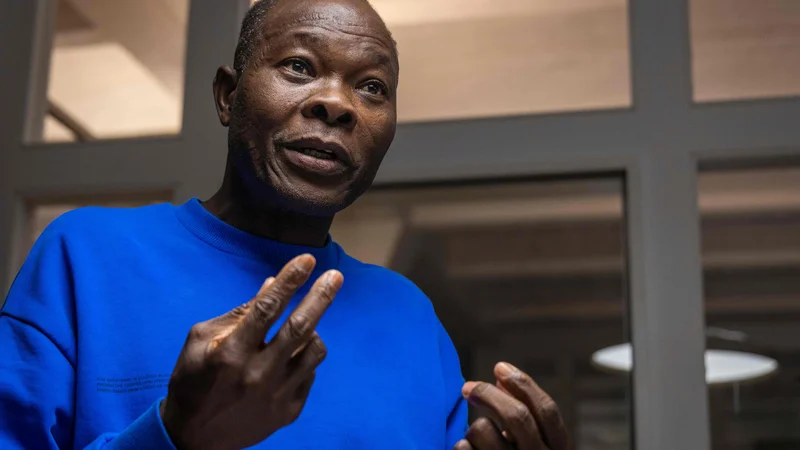 Fotografija: Francis Kéré meni, da si vsak zasluži kakovost in udobje, ne glede na status. FOTO: Odd Andersen/AFP