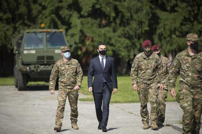 Slovenija bo poslala vojake na Slovaško. FOTO: Jure Eržen/Delo

