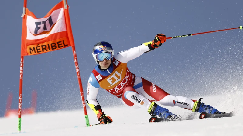 Fotografija: Marco Odermatt tudi za konec ni popuščal in je prišel odlično pripravljen tudi na zadnji veleslalom v tej sezoni. FOTO: Christian Hartmann/Reuters
