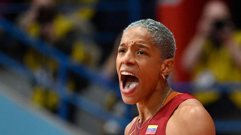 Fotografija: Yulimar Rojas med nastopom v dvorani Stark Arena v Beogradu. FOTO: Andrej Isaković/AFP