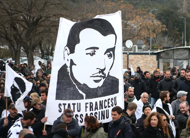 Korzičani so protestirali po napadu na Colonno. FOTO: Pascal Pochard-casabianca/AFP