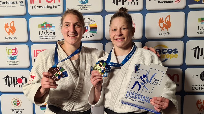 Fotografija: Andreja Leški in Tina Trstenjak sta najboljši slovenski judoistki lanskega leta. FOTO: JZS
