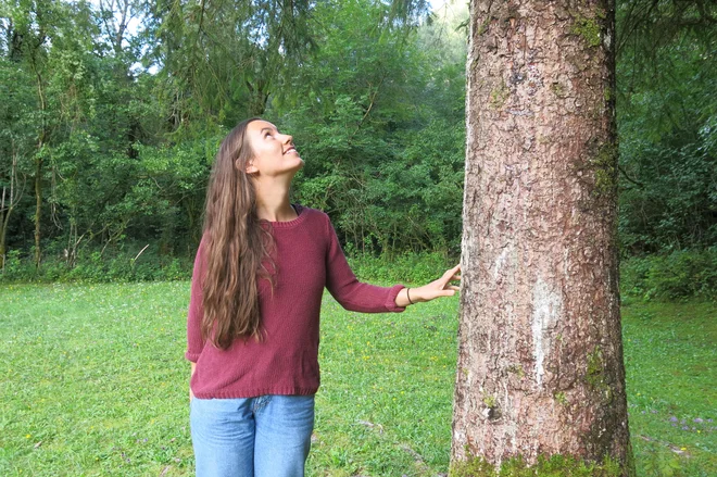 Ana Stritih je strokovnjakinja za gorske gozdove, ki se najbolj domače počuti v Trenti. Foto Zdenko Matoz
