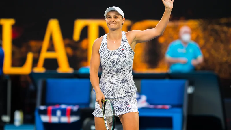 Fotografija: Utrinek z Odprtega prvenstva Avstralije v začetku letošnjega leta, kjer je Ashleigh Barty premagala Ukrajinko Lesio Curenko. FOTO: Shutterstock