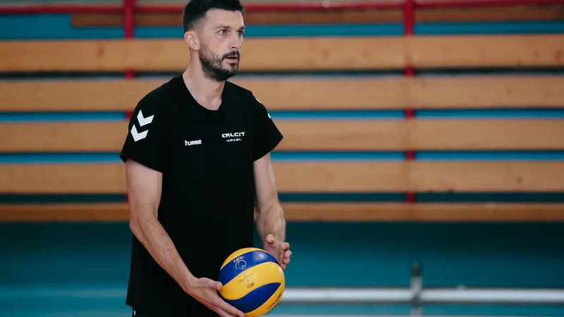 Fotografija: Mitja Gasparini (na fotografiji) je imel s Calcitom veliko težje delo od pričakovanj. FOTO: Klemen Brumec