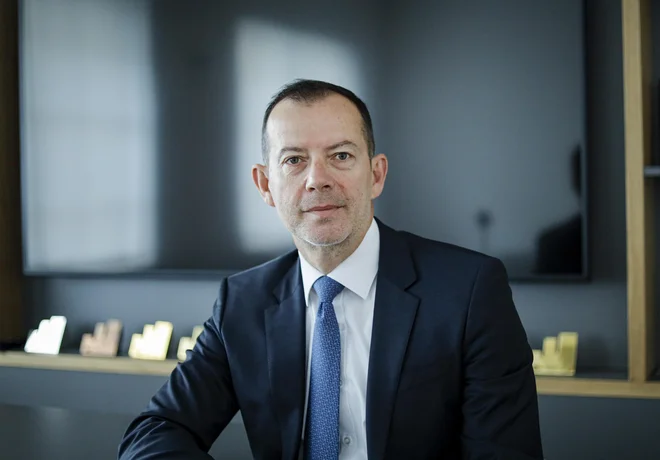 Predsednik Smučarske zveze Slovenija in glavni direktor Atlantic Droga Kolinska slovensko bo belo karavano peljali tudi v svoj tretji manadat. FOTO: Jože Suhadolnik/Delo