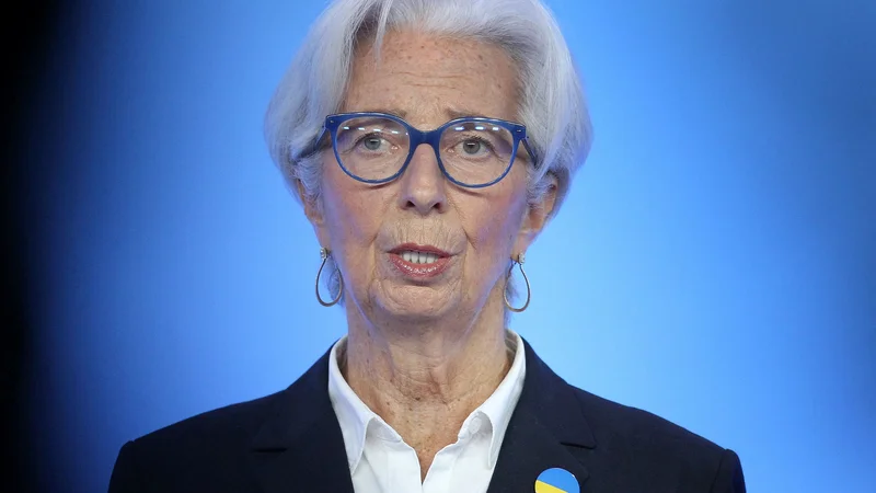 Fotografija: Svet ECB, ki ga vodi Christine Lagard, si pridržuje tudi pravico, da v prihodnje odstopa od ocen kreditnega tveganja, ki jih pripravljajo bonitetne agencije. Foto Reuters